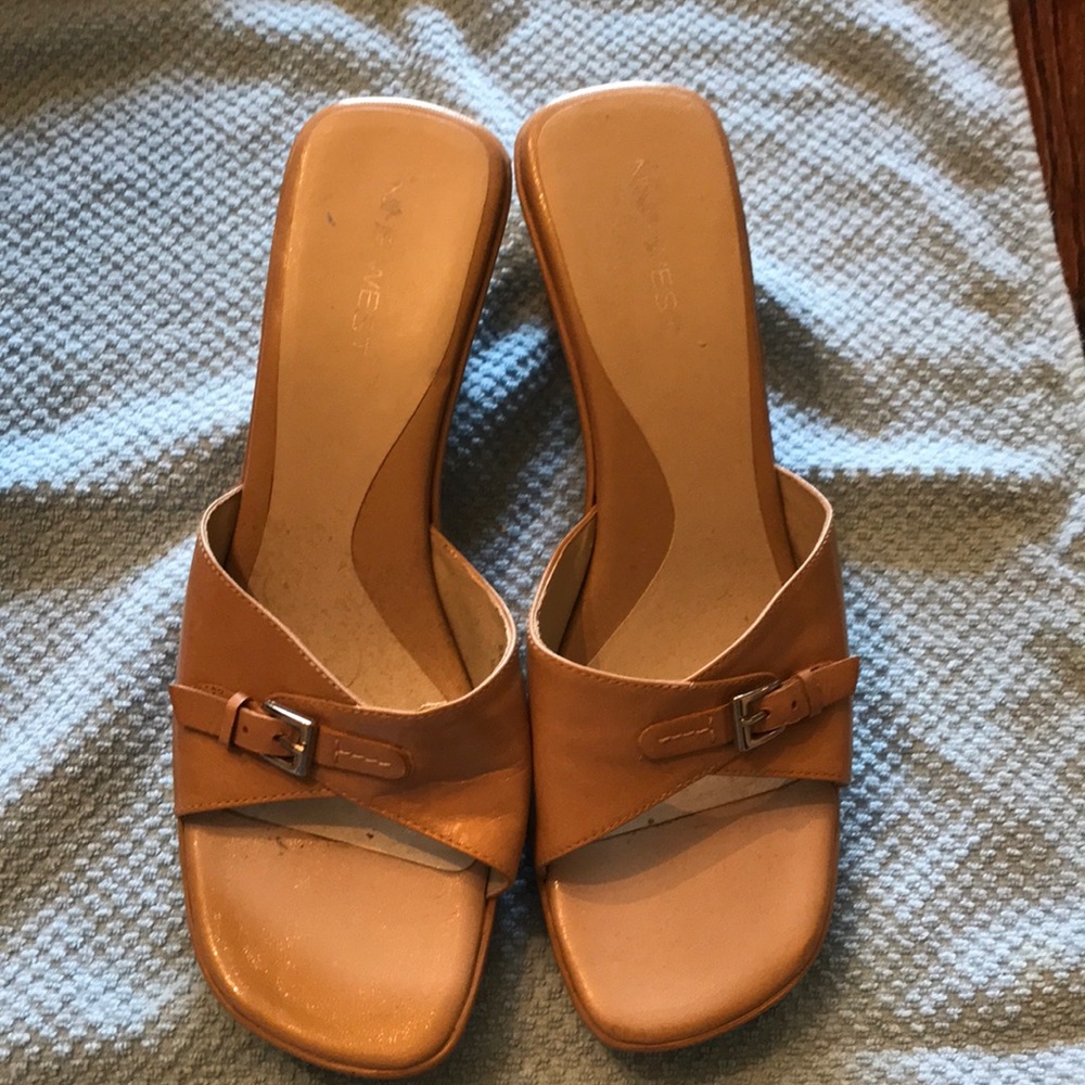 Nine West tan espadrilles